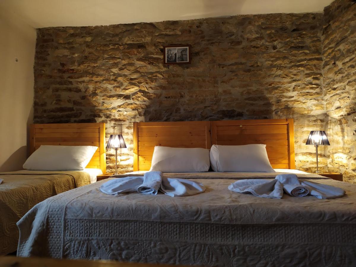 Gjirokastër Guest House Salaria מראה חיצוני תמונה
