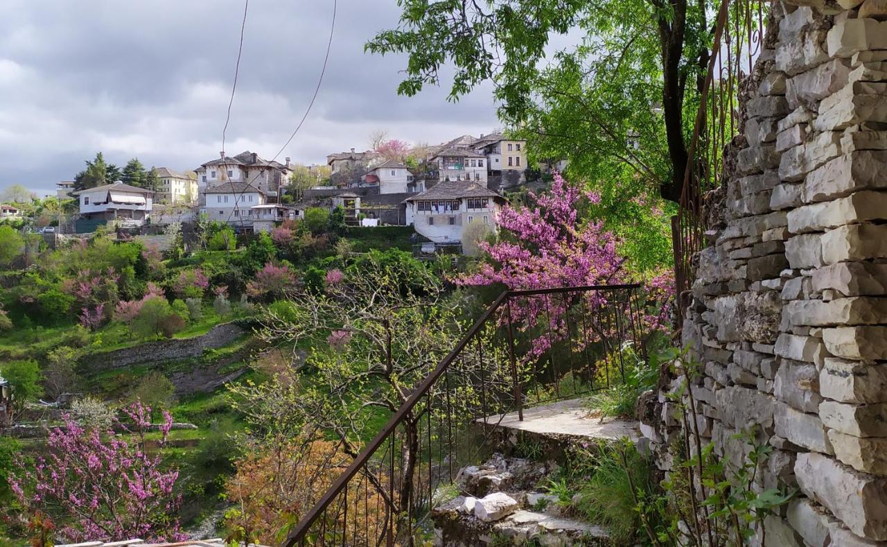 Gjirokastër Guest House Salaria מראה חיצוני תמונה