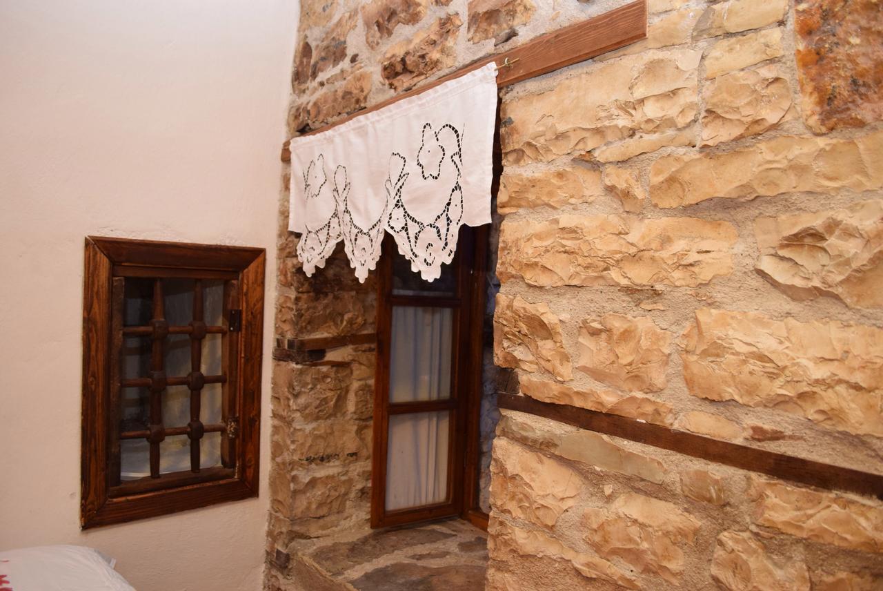 Gjirokastër Guest House Salaria מראה חיצוני תמונה