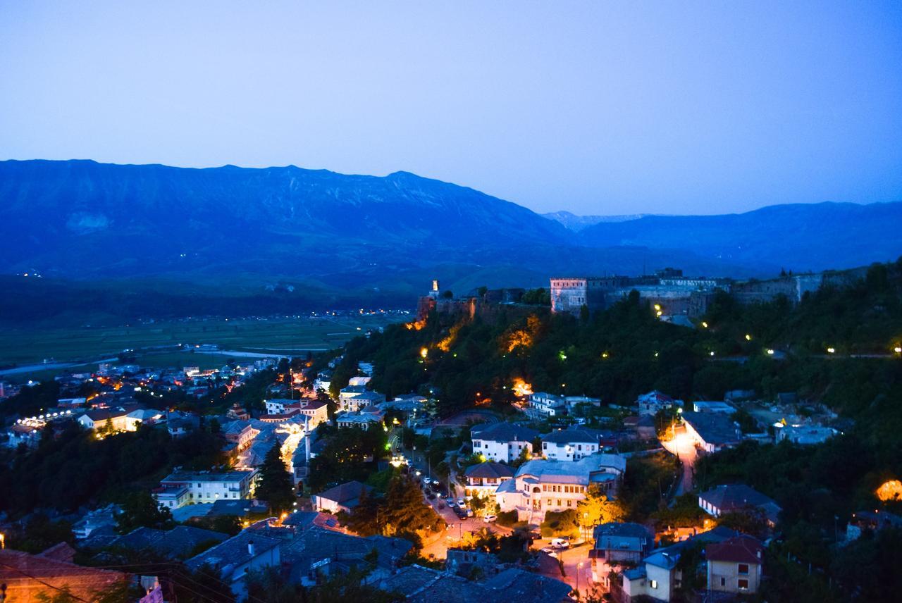 Gjirokastër Guest House Salaria מראה חיצוני תמונה